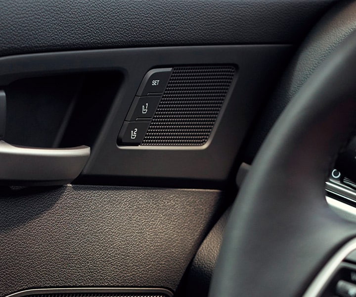 8-speaker Infinity® audio system