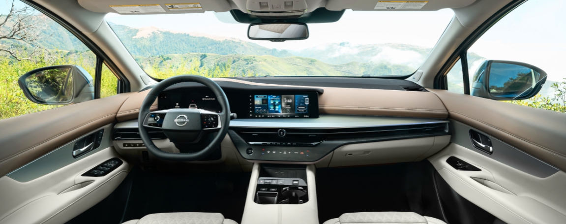 Premium Interior Technology Keeps Drivers Connected